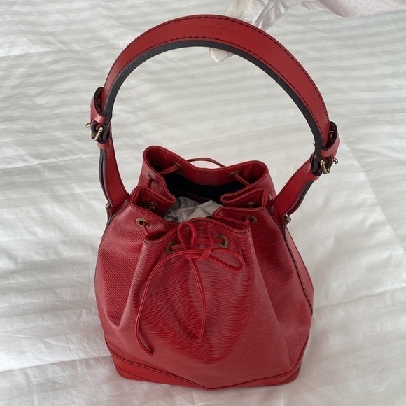 Louis Vuitton Red Epi Leather Noe GM Like New - Picture 4 of 17